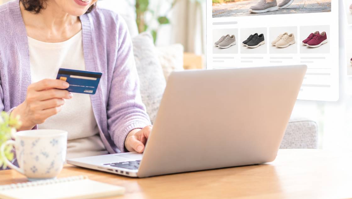 バスオンラインショップでお買い物を楽しむイメージ